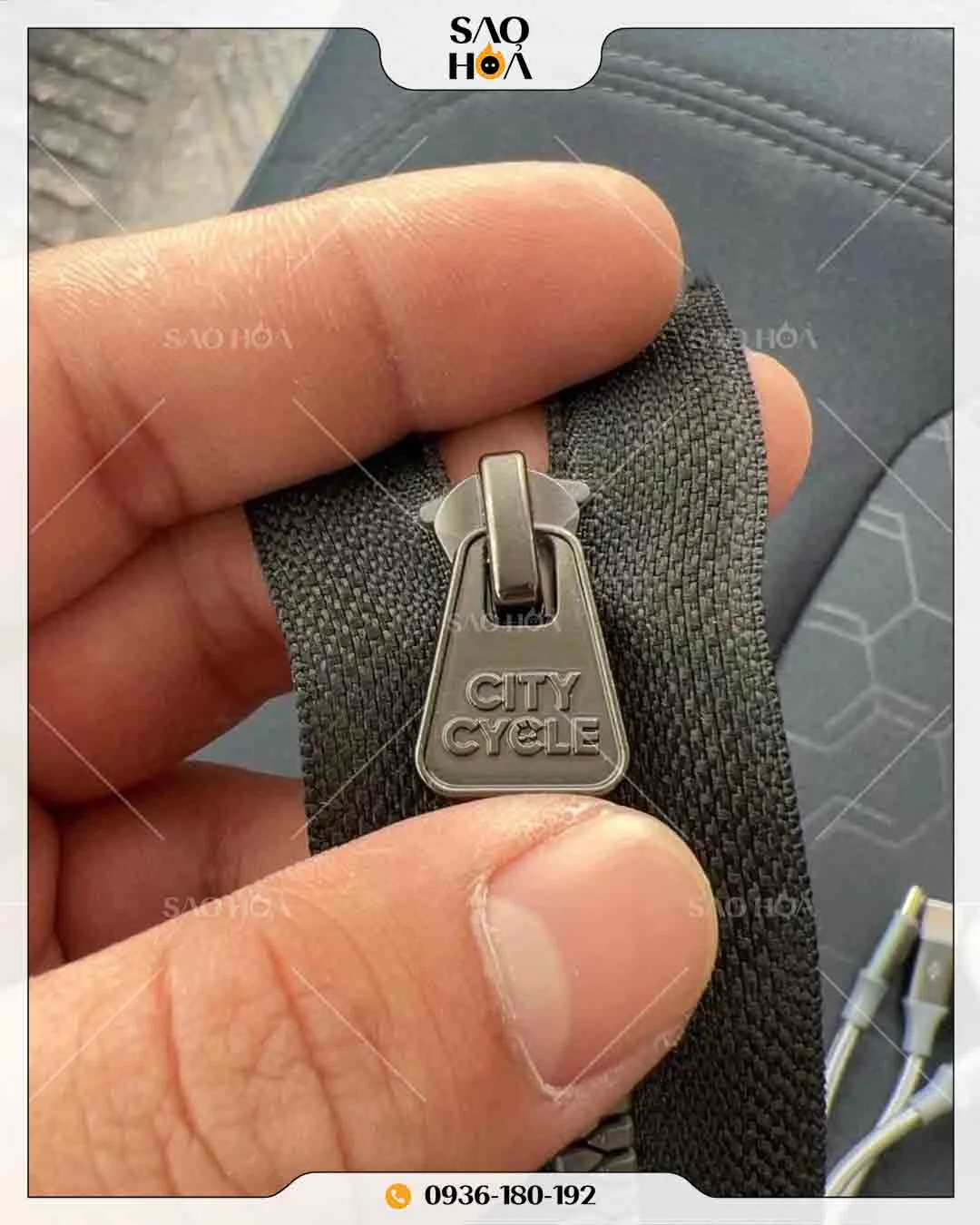 A003 Dây khóa kéo khắc logo local brand